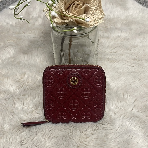 ✨ Tory Burch Leather Bi-Fold Wallet✨ - Picture 5 of 16